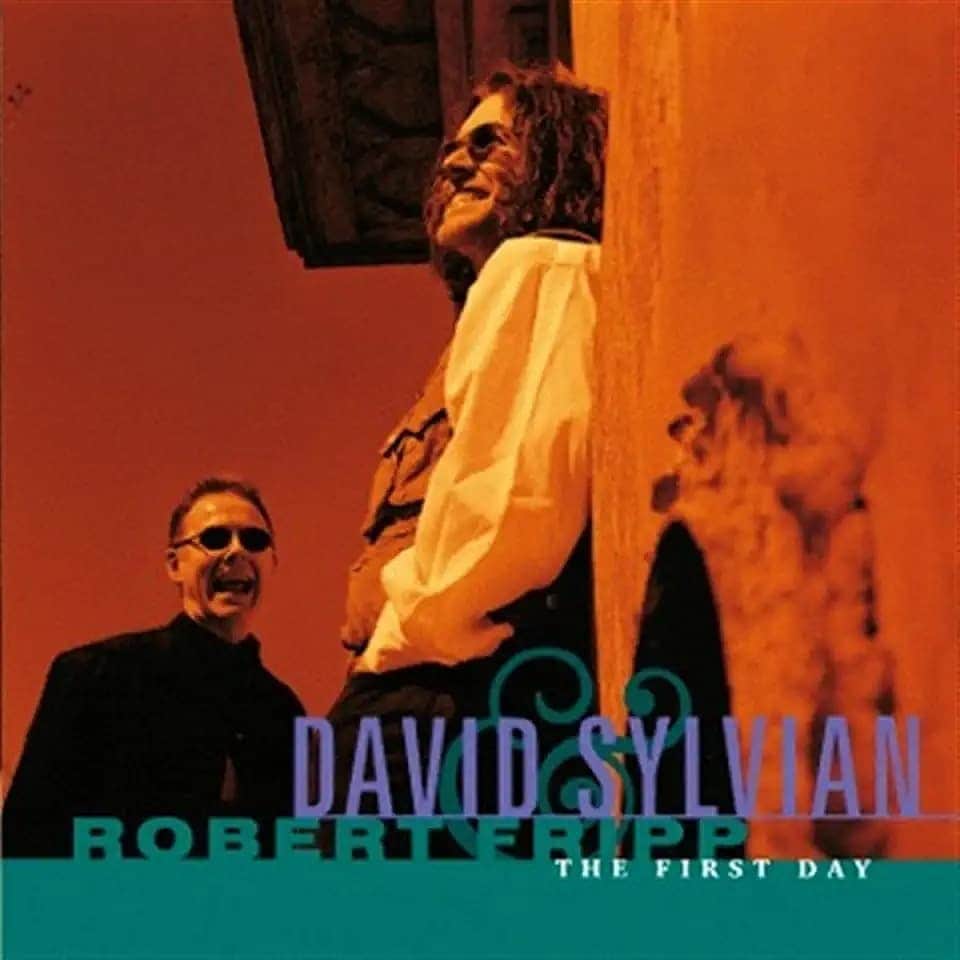 中村松江さんのインスタグラム写真 - (中村松江Instagram)「今日の一曲はDavid Sylvian and Robert Frippで『Jean the Birdman』です✨ アルバム「The First Day」に収録。 1993年、元ジャパンのデヴィッド・シルヴィアンとキング・クリムゾンのロバート・フリップのユニットの曲です👍 何と表現していいかわかりませんが、とにかくいいですね😄いい‼️ フリップがシルヴィアンとキング・クリムゾンをやるかもしれなかったという話を聞き、そうなっても面白かったかなあと夢想します✨ (№366) #歌舞伎 #中村松江 #davidsylvian #robertfripp #jeanthebirdman #thefirstday」9月6日 10時35分 - matsue_nakamuraofficial