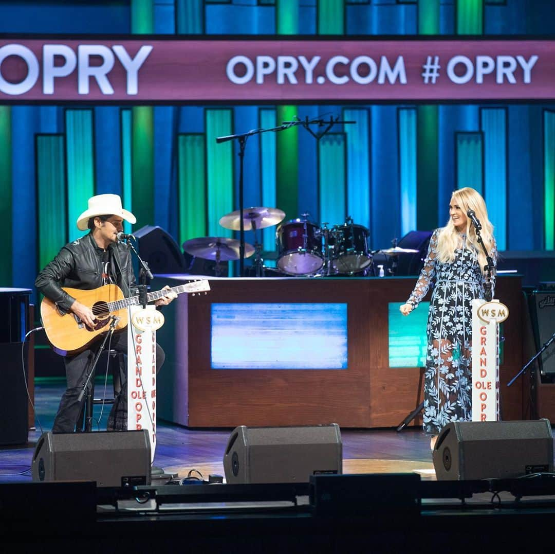 キャリー・アンダーウッドさんのインスタグラム写真 - (キャリー・アンダーウッドInstagram)「Always an honor to play the @opry ...especially with someone like @bradpaisley ! The circle remains unbroken. ❤️ #Home #GrandOleOpry #Blessed」9月6日 11時24分 - carrieunderwood