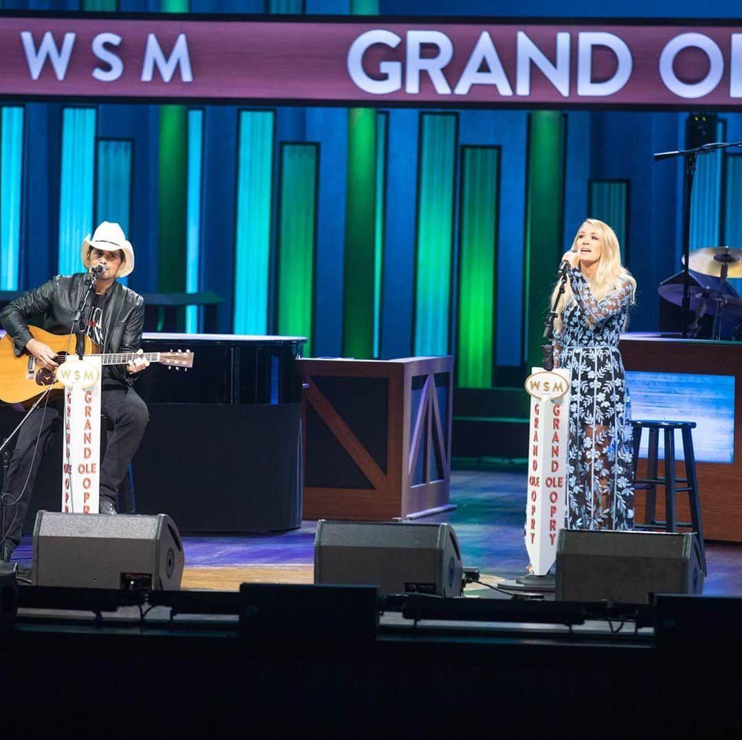 キャリー・アンダーウッドさんのインスタグラム写真 - (キャリー・アンダーウッドInstagram)「Always an honor to play the @opry ...especially with someone like @bradpaisley ! The circle remains unbroken. ❤️ #Home #GrandOleOpry #Blessed」9月6日 11時24分 - carrieunderwood