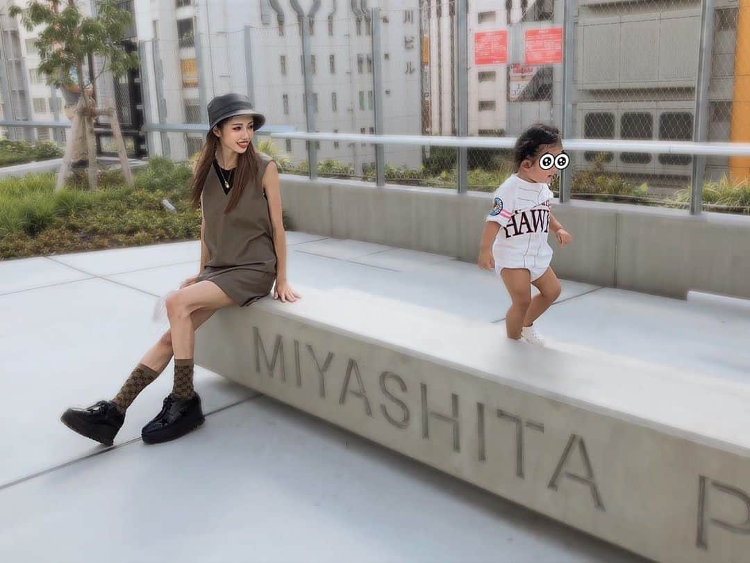 MARIEのインスタグラム：「ナイスカメラワーク友達📸👍🏼💕 #新米ママ #プレママ #マタニティ #育児 #妊娠 #ママリ #女の子ママ #赤ちゃん #赤ちゃんのいる生活 #ママ友 #主婦 #mama #instagood #fashion #instalike #宮下公園 #宮下パーク」