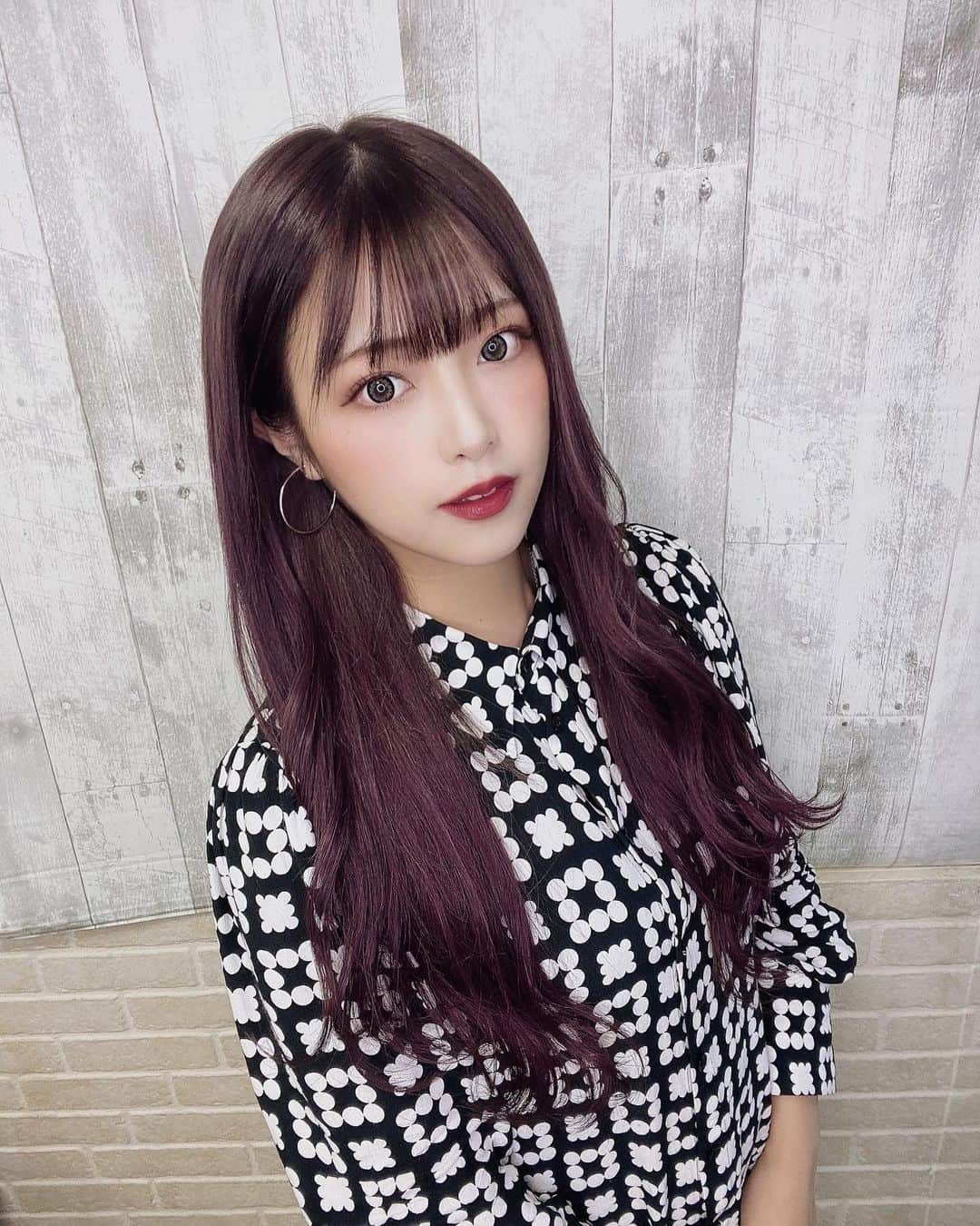 MaRuRi（まるりとりゅうが）さんのインスタグラム写真 - (MaRuRi（まるりとりゅうが）Instagram)「NEW🍇💭🕸🤍 ずっとオレンジやったけど 秋っぽくラベンダーカラー💜 うちのいちばん好きな色の紫やけん めちゃめちゃ気に入った🙆‍♀️💟 あと髪の毛も少なくして軽くなった！ 本当カラーうますぎさすがまさるさん🥺 #名付けてダークモカラベンダーフラペチーノ」9月6日 21時16分 - maruridayo