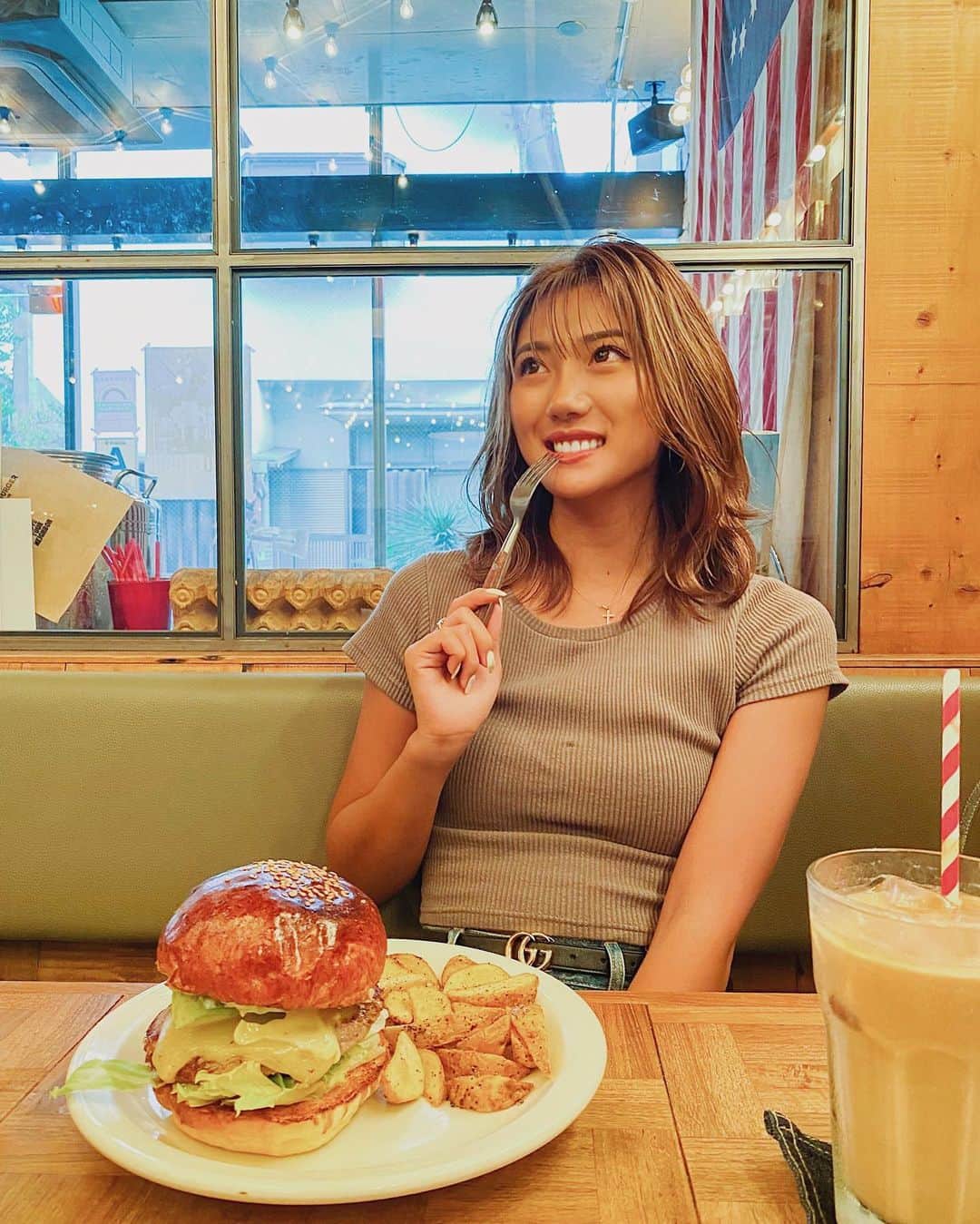 又来綾のグルメインスタ