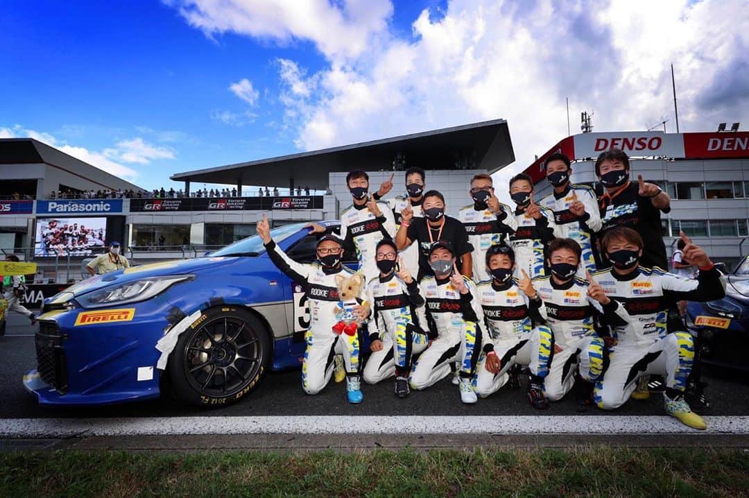 大嶋和也のインスタグラム：「24時間レースは32号車GR YARISと共に優勝することができました！ 途中まで絶対追いつけないと思ったけど諦めなくて良かった^ ^ #rookieracing #三橋仁明」
