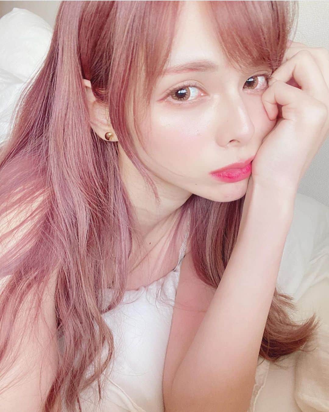 美女JAPANのインスタグラム：「どうも美女JAPANです！✨ ＊ ＊ 今回ご紹介するのはこの方‼️ ＊ ＊ とても綺麗！！🙈💕 こんな色気のある人滅多にいない！💕 ＊ ＊ この方のアカウントには他にも素敵な投稿がたくさんあります！✨ ＊ 皆さんも是非チェックしてみてね🧸 ＊ ＊ 明日の投稿もお楽しみに！！ ＊ ＊  #色気 #可愛い #綺麗 #かわいい #写真集 #モデル #美肌 #笑顔 #スタイル抜群 #可愛い #可愛すぎ #会いたい #天使 #美女 #美人 #美しい #清楚 #スタイル #色白 #スタイル抜群 #美脚 #素敵 #カワイイ #応援」