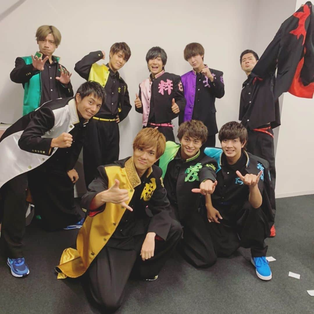 BOYS AND MENさんのインスタグラム写真 - (BOYS AND MENInstagram)「本日は、#黒フェス にボイメン全員で出演しました😊ありがとうございました🔥  #ボイメン #黒フェス #初参戦 #松崎しげる #ライブ #OhYeah #会場にお越しいただいた皆さま #オンラインで観てくださった皆さま #ありがとうございました #ボイメン結成10周年　#OhYeah #発売まであと3日」9月6日 21時54分 - boysandmen_official