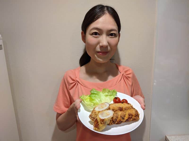 のインスタグラム：「熊本県天草市出身、フリーアナウンサー山城優子です。 大好物が給食に出る日は張り切って学校に行っていました。皆さんが給食で好きだったメニューは何ですか？今回は天草人が愛するご当地メニューをご紹介します。 『最高の組み合わせ！天草のご当地給食メニュー』 詳しくはプロフィール欄にあるURLから47発信プロジェクトを見てね！  #女子アナ47 #女子アナ発信プロジェクト #アナウンサー #フリーアナウンサー #女子アナ #地方創生 #リポーター #47都道府県 #地方創生アナウンサー #地域活性化 #町おこし #熊本県 #天草市 #熊本 #天草 #最高の組み合わせ #大砲巻き #B級ご当地グルメ #B級グルメ #ご当地グルメ #ちくわ #学校給食 #給食」