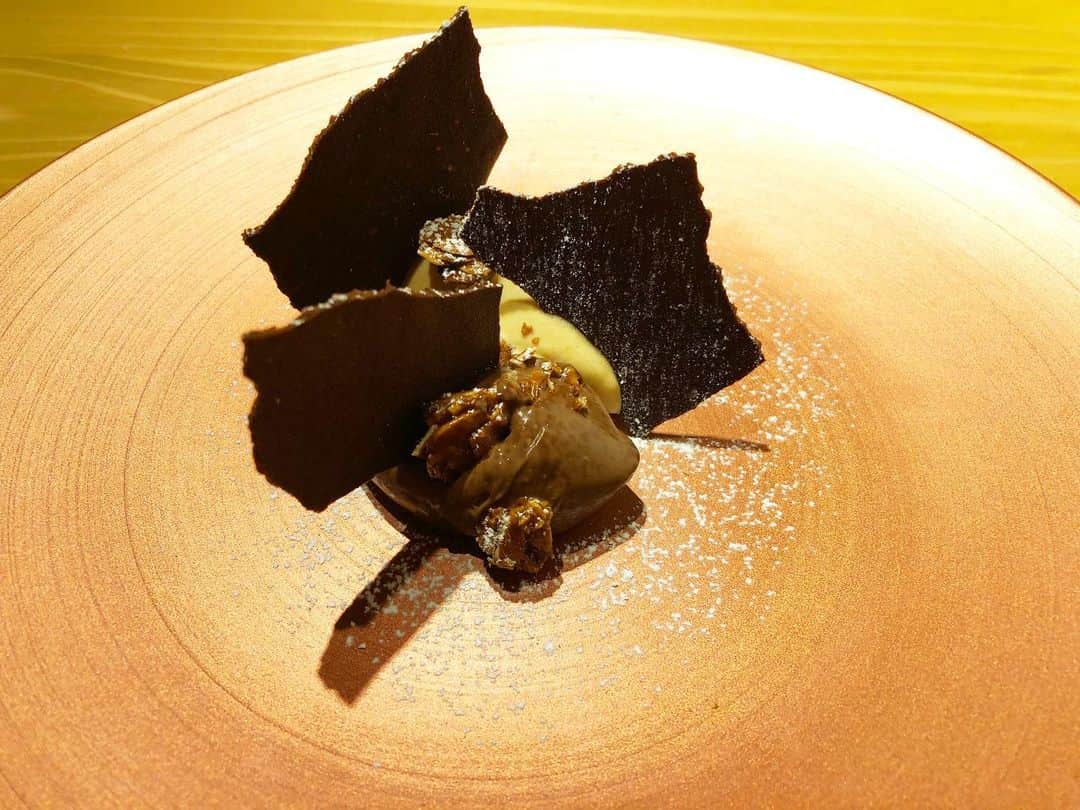 乾雅人さんのインスタグラム写真 - (乾雅人Instagram)「KOTARO Hasegawa  DOWNTOWN CUISINE@新御徒町 二度目の訪問。食材のパワーをこれでもかと引き出す長谷川シェフ。華美とは違う、シンプルかつダイナミックな料理の連続、一皿ごとの発見、凄いな。 ありがとうございました。 @sensetsaveur2002」9月6日 14時34分 - inuimasato