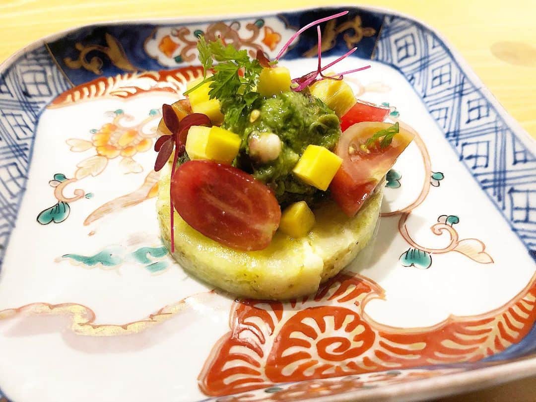 乾雅人さんのインスタグラム写真 - (乾雅人Instagram)「KOTARO Hasegawa  DOWNTOWN CUISINE@新御徒町 二度目の訪問。食材のパワーをこれでもかと引き出す長谷川シェフ。華美とは違う、シンプルかつダイナミックな料理の連続、一皿ごとの発見、凄いな。 ありがとうございました。 @sensetsaveur2002」9月6日 14時34分 - inuimasato
