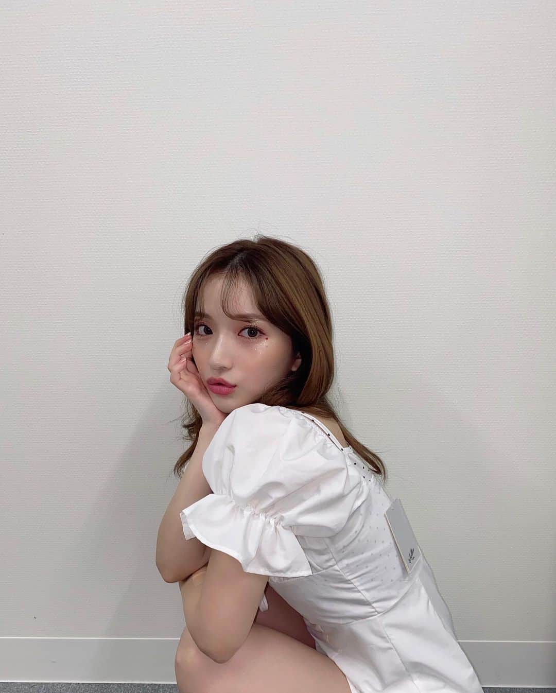 南りほさんのインスタグラム写真 - (南りほInstagram)「きらきらめいく〜💖🌟 このメイク超可愛いよ、自撮りのムービーも後でupするね💋 お洋服のタグ見えてるのも許してほしい…🧸笑」9月6日 14時35分 - minami.riho