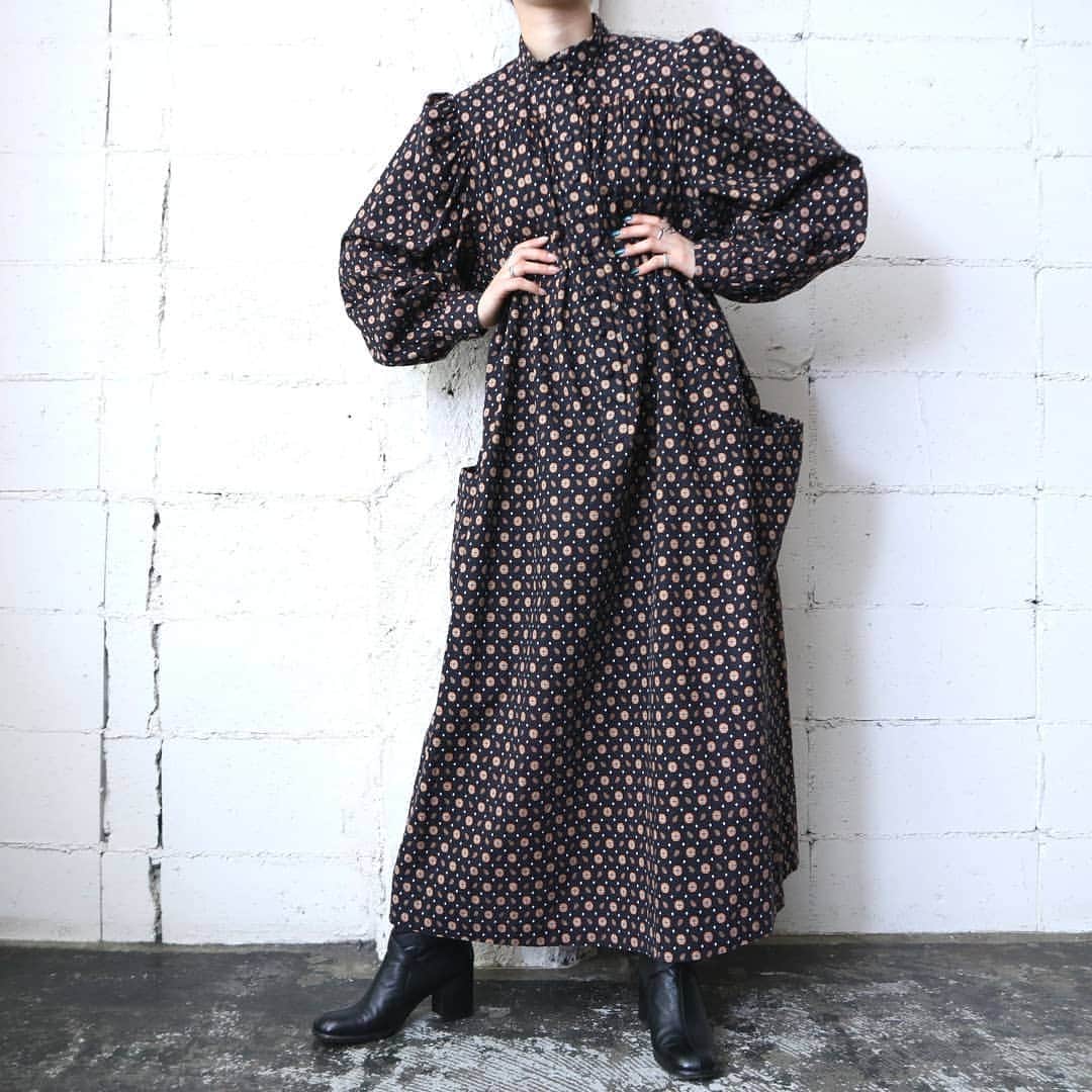 吉祥寺 古着屋 Orfeoさんのインスタグラム写真 - (吉祥寺 古着屋 OrfeoInstagram)「Volume Sleeve Small Pattern Dress  #orfeo #kichijoji #tokyo #vintage #used #fashion #coordinate #outfit  お問い合わせはインスタグラムのプロフィール掲載のメールアドレスにお願いいたします。コメント、DMでのお問い合わせは受け付けておりませんのでご了承ください。 ONLINE SHOPの商品も店頭にてご購入頂けます。気になる商品がございましたらスタッフにお声掛けください。  新型コロナウィルス感染拡大防止策を徹底した上で営業をしております。マスクの着用、入店時にアルコールでの消毒をお願いいたします。」9月6日 15時23分 - orfeokichijoji