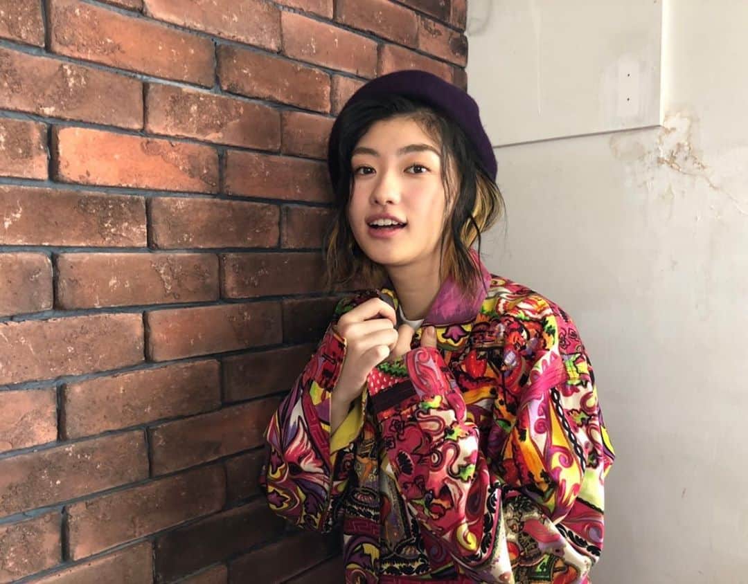 小林歌穂のインスタグラム：「絵描きさんのやーつ！！！﻿ ﻿ ﻿ #エビ中生写真#あはは」