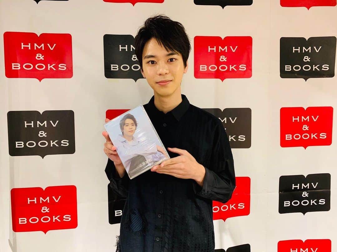小原唯和のインスタグラム：「今日はありがとうございました😊 グッツの通販も検討されているようです😳 実現するといいな😁 引き続きチェックをよろしくお願いします🙇‍♂️」