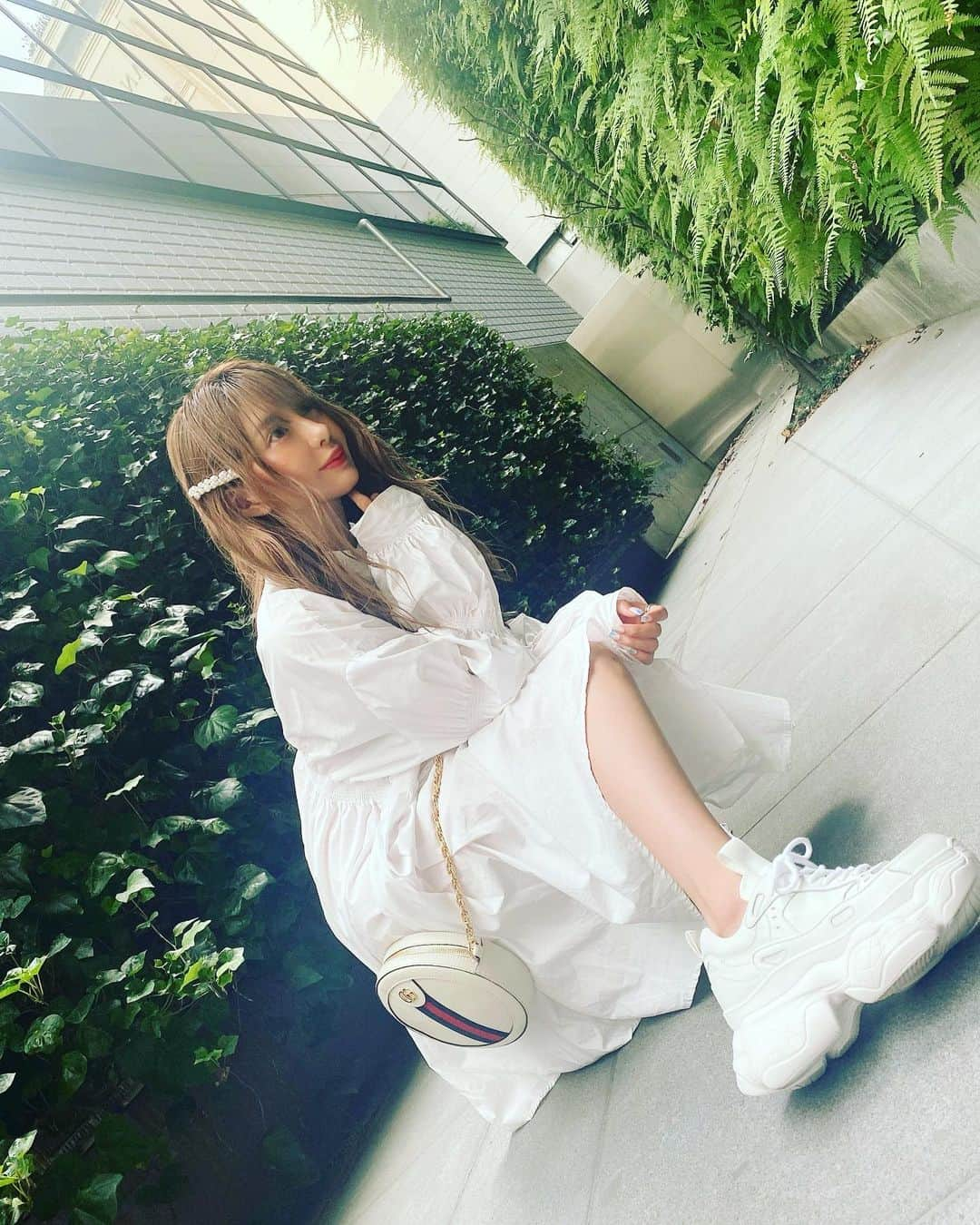 佐武宇綺さんのインスタグラム写真 - (佐武宇綺Instagram)「@ele00_official の ホワイトのスニーカー👟🍼 可愛いすぎてお気に入り🤍 @0oulo0 LOVE YOU🤍  @0oulo0」9月6日 16時05分 - 9nineuki