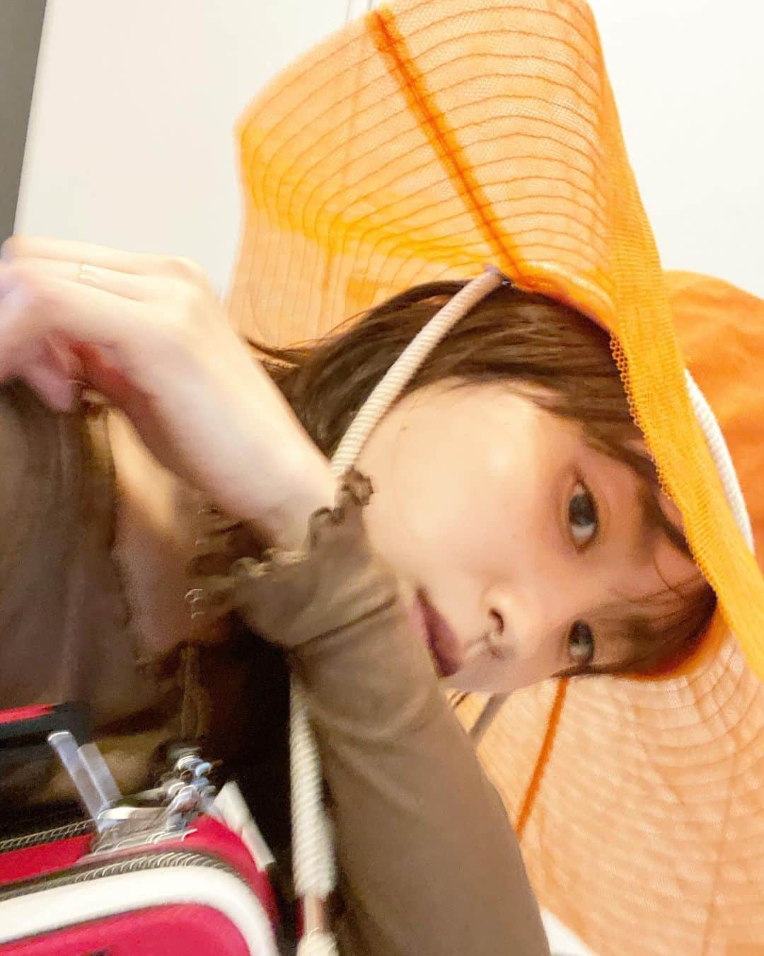 高橋愛さんのインスタグラム写真 - (高橋愛Instagram)「❤️ ㅤㅤㅤㅤㅤㅤㅤㅤㅤㅤㅤㅤㅤ ㅤㅤㅤㅤㅤㅤㅤㅤㅤㅤㅤㅤㅤ ㅤㅤㅤㅤㅤㅤㅤㅤㅤㅤㅤㅤㅤ @ayakoyanagi さんに 可愛くしてもらいました😋🙏🏻 ㅤㅤㅤㅤㅤㅤㅤㅤㅤㅤㅤㅤㅤ 伸ばしつつ 動きも出してもらいました😌 ㅤㅤㅤㅤㅤㅤㅤㅤㅤㅤㅤㅤㅤ 色も最高だし カットも最高😭 ㅤㅤㅤㅤㅤㅤㅤㅤㅤㅤㅤㅤㅤ やっぱ、天才だな🤔 ㅤㅤㅤㅤㅤㅤㅤㅤㅤㅤㅤㅤㅤ 2枚めは 展示会で 一目惚れした お気に入りのハット🍊 ㅤㅤㅤㅤㅤㅤㅤㅤㅤㅤㅤㅤㅤ」9月6日 16時14分 - i_am_takahashi