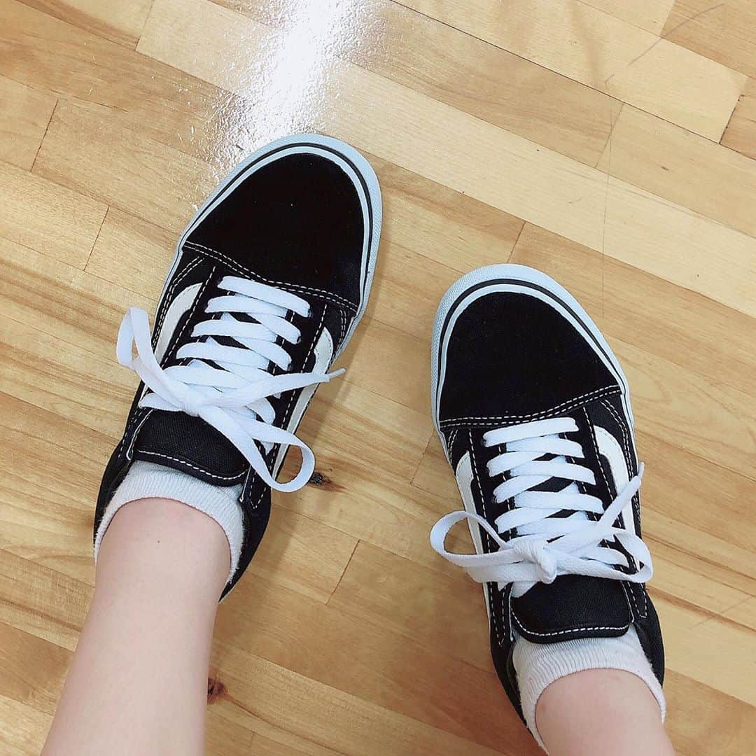 福士奈央のインスタグラム：「ㅤㅤㅤㅤㅤㅤㅤㅤㅤㅤㅤㅤㅤ 今月はリハいっぱいなので、 気合いいれるためにもレッスンシューズ新調しました👟 ㅤㅤㅤㅤㅤㅤㅤㅤㅤㅤㅤㅤㅤ SKE48 12周年盛り上がりましょ〜☺️🎈 ㅤㅤㅤㅤㅤㅤㅤㅤㅤㅤㅤㅤㅤ #vans #shoes #dance」
