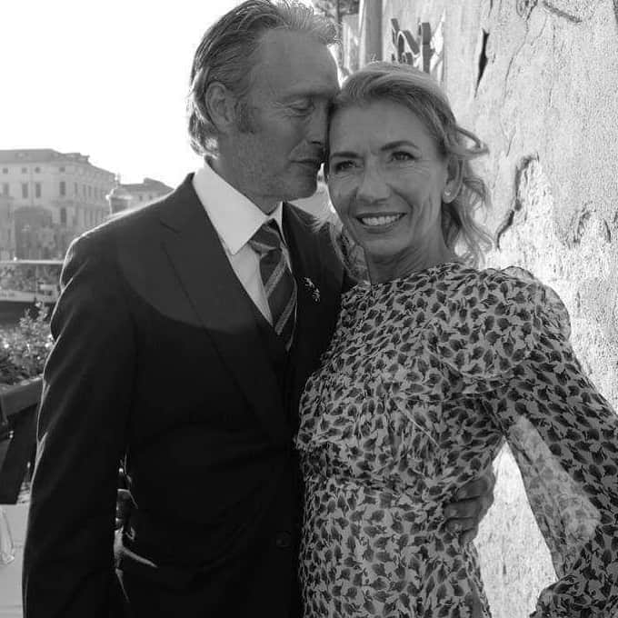 マッツ・ミケルセンさんのインスタグラム写真 - (マッツ・ミケルセンInstagram)「📷: @gregwilliamsphotography  #gregwilliams #gregwilliamsphotography #venicefilmfestival #kineoprize #madsmikkelsen #theofficialmads」9月6日 16時59分 - theofficialmads