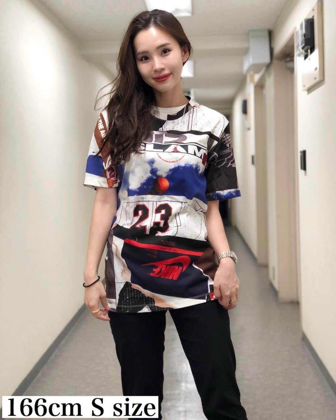 のインスタグラム：「.﻿ Jordan❤️🖤❤️﻿ ﻿ 九月もまだまだ暑さ続くからTee必須🥵﻿ ﻿ハーフパンツはおうちじかんにもおすすめ★  SとMで着比べてみました！！﻿ ﻿ ﻿ #nba #nba好き #ジョーダン #スラムダンク #slamdunk #ストリートファッション #スラダン #セレクション新宿 #セレクション大阪 #ラストダンス #lastdance #nba好きと繋がりたい #マイケルジョーダン #灌籃高手 #michaeljordan #ナイキコーデ #ナイキ」
