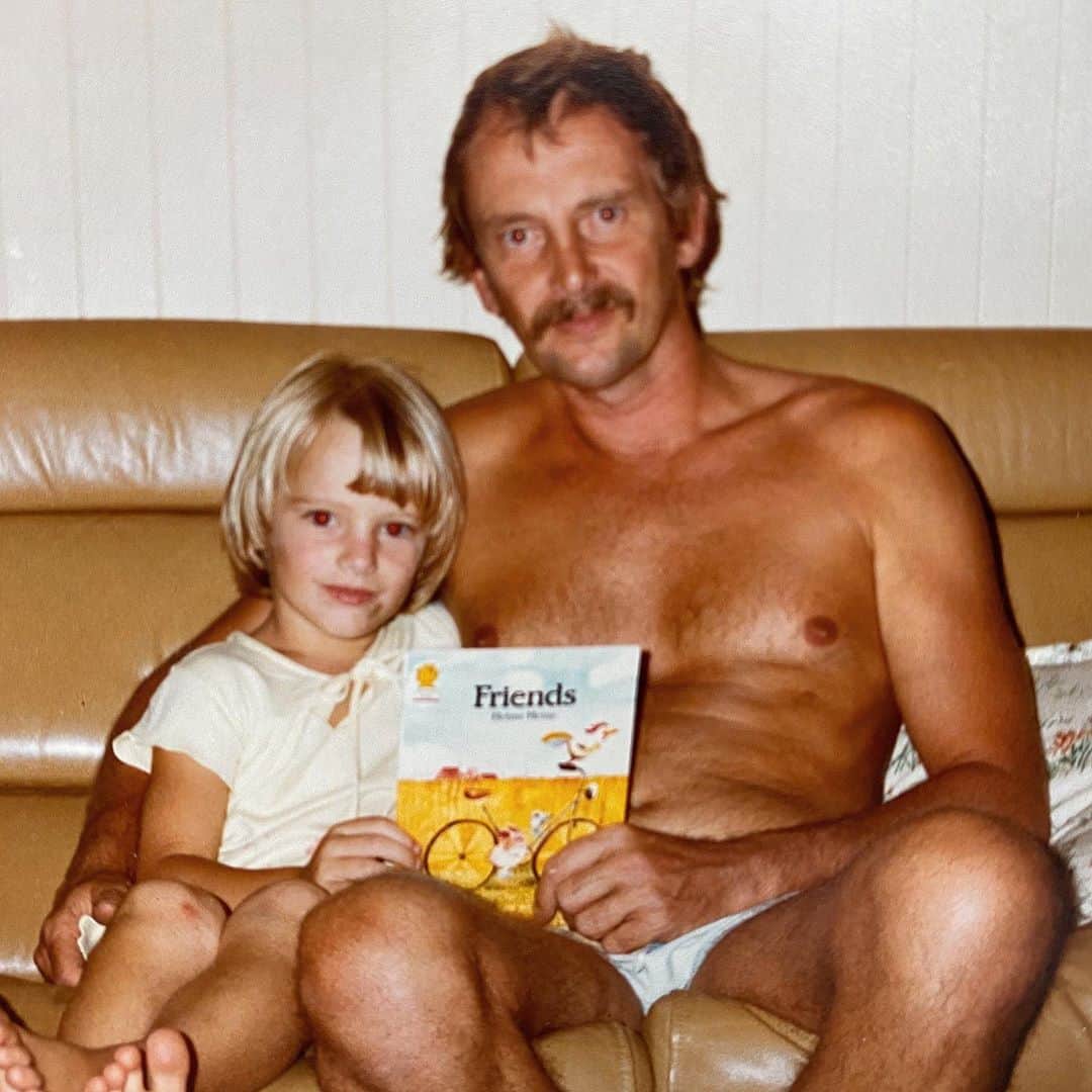 サマンサウィルスのインスタグラム：「Happy Fathers Day, Dad. Love you and love that you managed to rock a 1970’s serial killer look all the way into the mid 80’s. ⠀ ⠀ Happy Fathers Day to all the Dads today; those that are with us and also those looking down on us from above.xx」