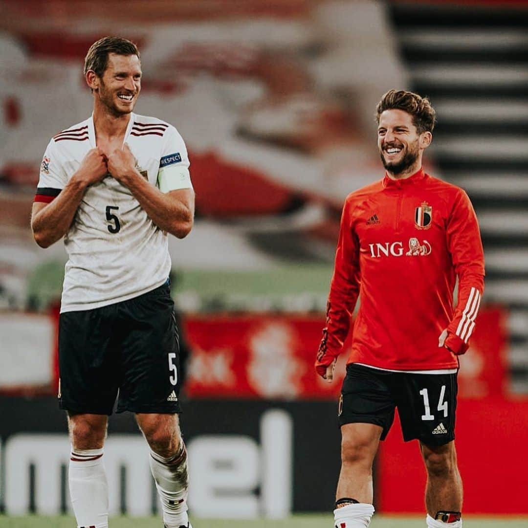 ヤン・フェルトンゲンのインスタグラム：「+3 ✅ Clean sheet ✅」