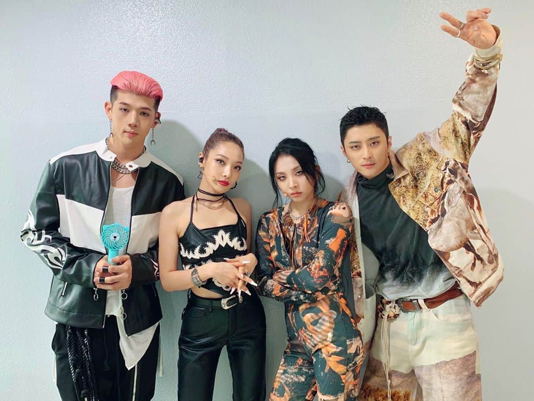 K.A.R.Dさんのインスタグラム写真 - (K.A.R.DInstagram)「[#KARD] 2020.09.06 SBS 인기가요 #GUNSHOT🔫  #BM #JSEPH #SOMIN #JIWOO #비엠 #제이셉 #전소민 #전지우 #SBS #인기가요」9月6日 17時27分 - official_kard