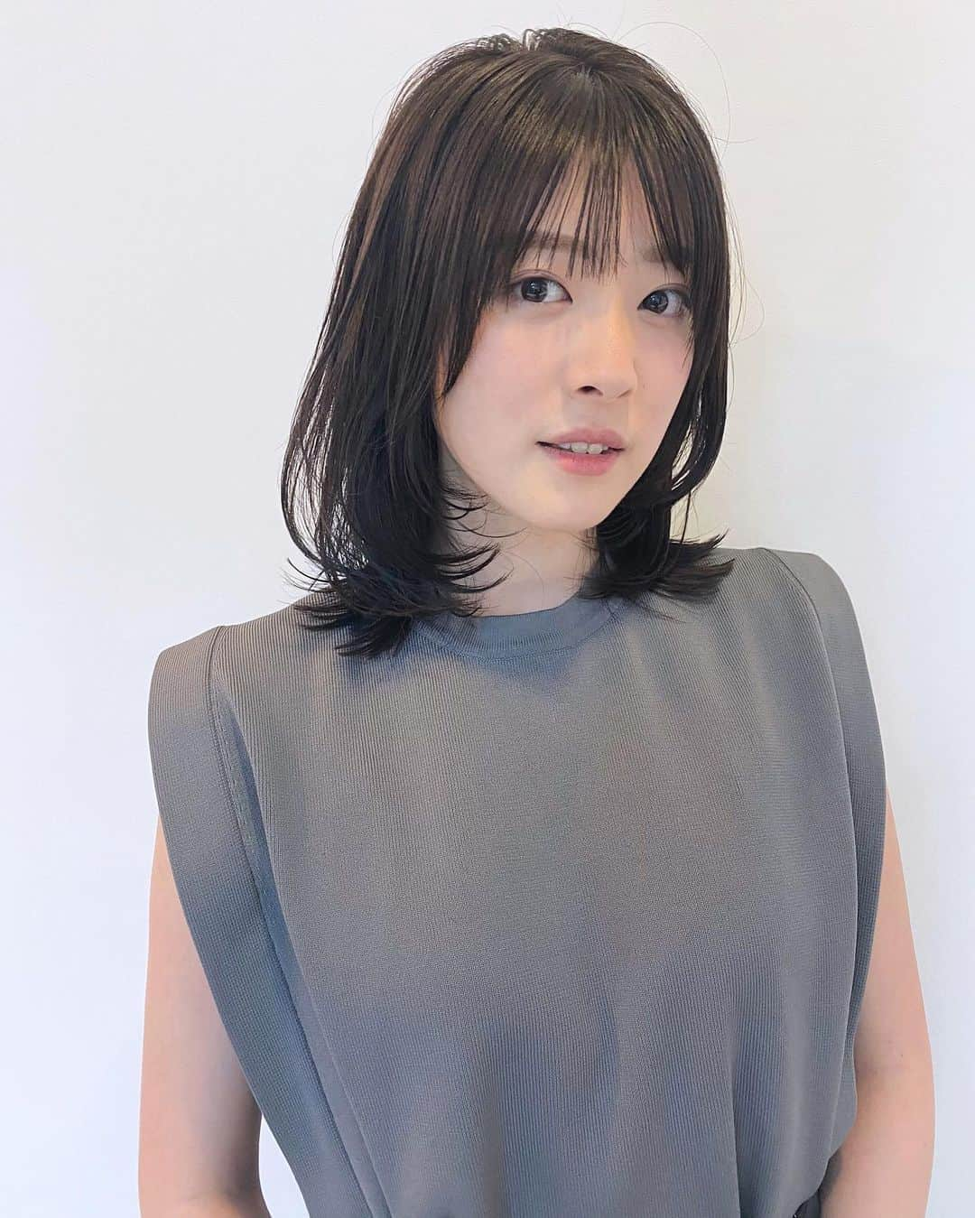 水上京香さんのインスタグラム写真 - (水上京香Instagram)「今夏は、ウルフでした✂️ 久しぶりの落ち着いた髪色もお気に入り。 @shizuka0211 さんのお任せカラー本当に素敵です…♡ #airGINZA」9月6日 17時52分 - kyokaminakami_official