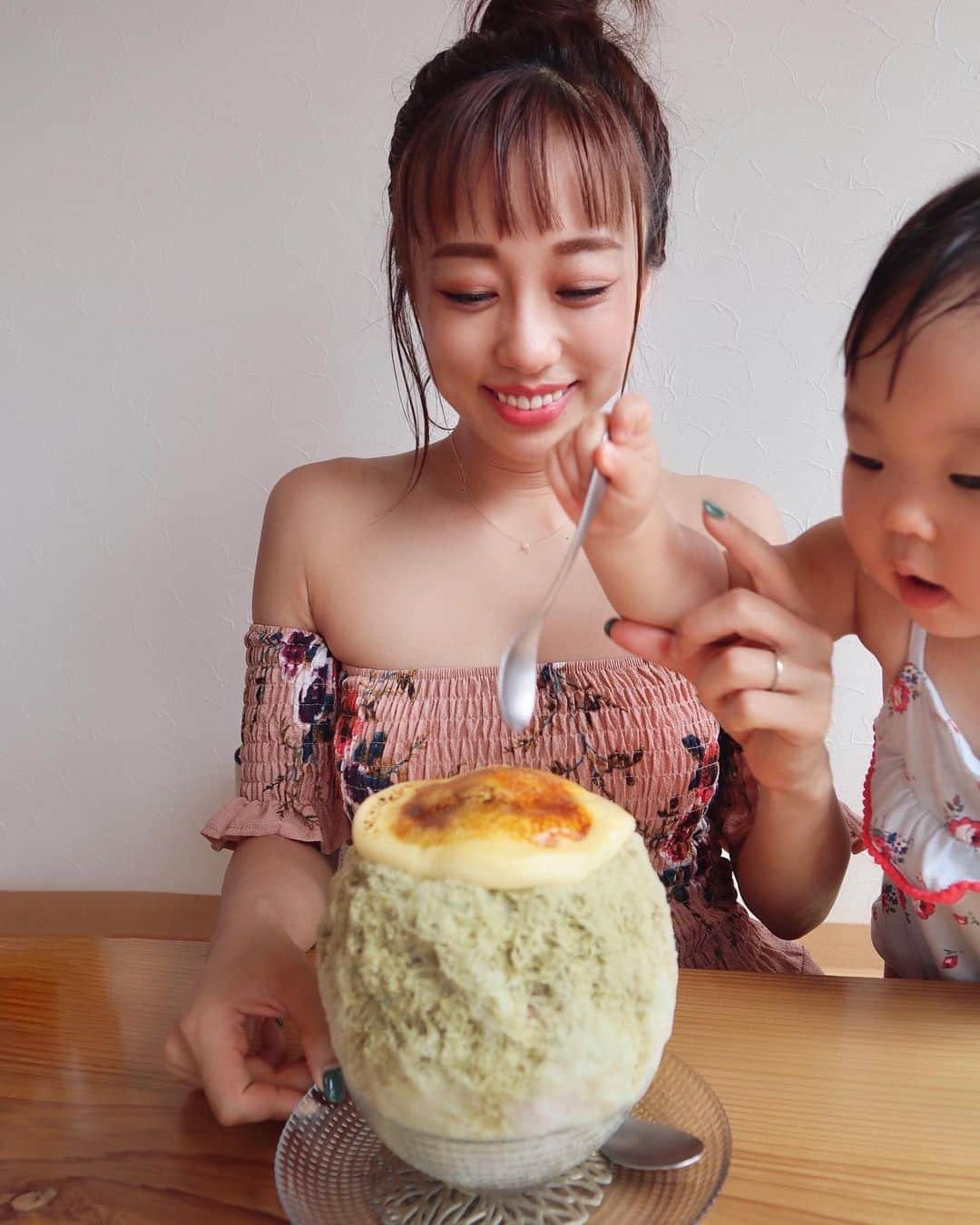 DJ YURiAさんのインスタグラム写真 - (DJ YURiAInstagram)「🍧🍧🍧  Someone is always aiming for my food. ﻿ I went to the shaved ice shop 'ZEN'.  @kitchen_zen  I ordered the 'Berry Pistachio Bluree'.It was so delicious. ﻿ ﻿ ﻿ ﻿ 誰かさんがいつも私の食べ物を狙っています🙈﻿ かき氷専門店ZENさんへ🍧﻿ ベリーピスタチオブリュレをオーダー。﻿ とーっても美味しかったです🤤❤️﻿ ﻿ ﻿ ﻿ ﻿ ﻿ #shavedice  #かき氷﻿ #かき氷専門店﻿ #下田﻿ #下田グルメ」9月6日 18時01分 - djyuria