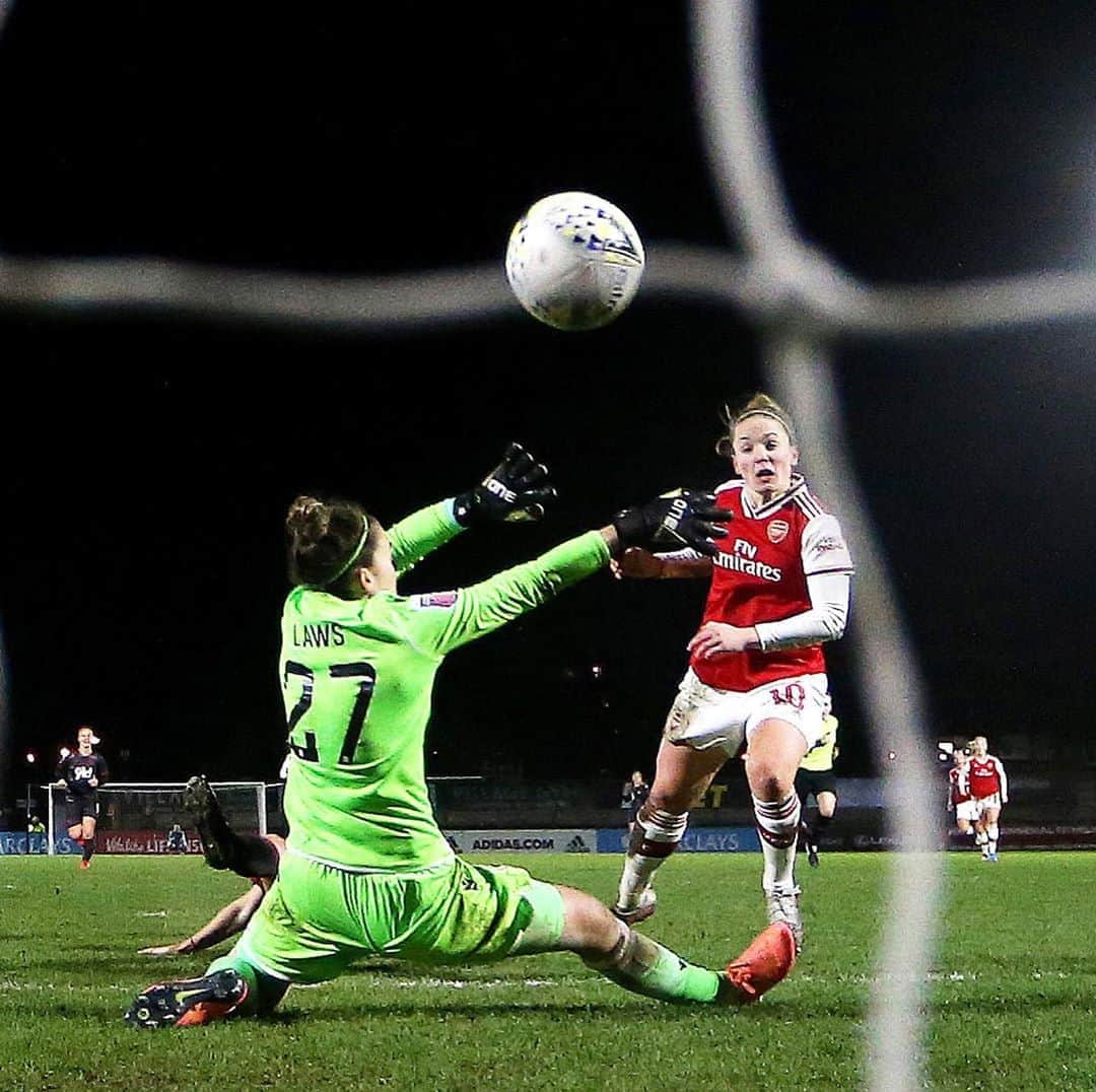 Arsenal Ladiesさんのインスタグラム写真 - (Arsenal LadiesInstagram)「The last time we faced Reading (in any comp)... #CaptainLittle came through 😎」9月6日 18時20分 - arsenalwfc