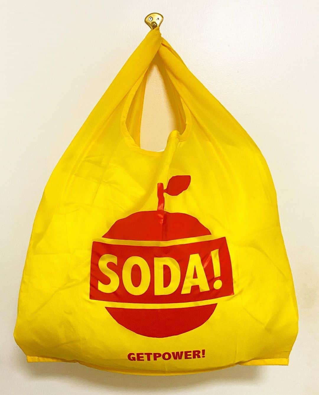 浅野忠信のインスタグラム：「SODA! レジ袋用エコバッグ! 近日発売! !(^o^)! GETPOWER!  #レジ袋  @soda_superdance」