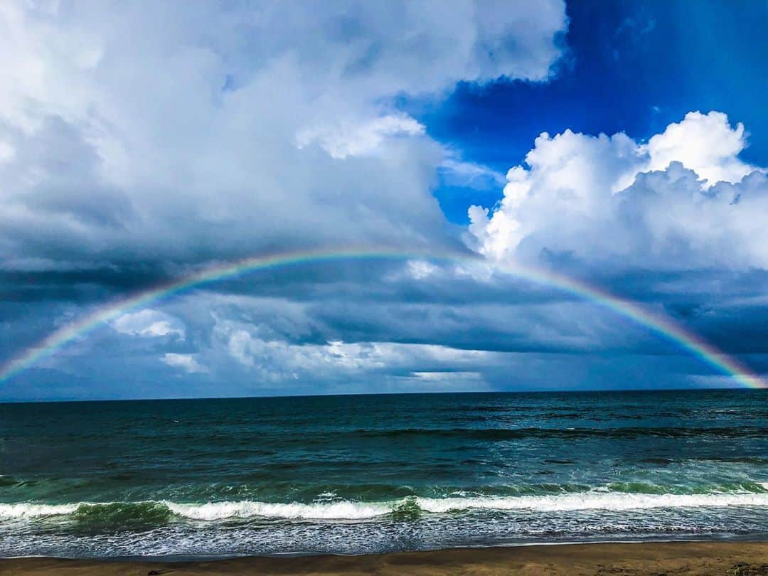 飯沼誠司さんのインスタグラム写真 - (飯沼誠司Instagram)「still summer まだまだ夏 double rainbow. #chikura #double #rainbow  #typhoon  #swell #paddleboard  #keeptraining  #lifesaver #lifeguard」9月6日 18時57分 - seiji_iinuma