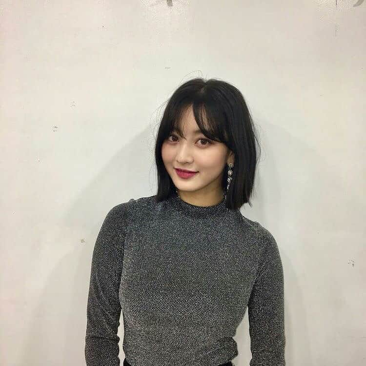 ジヒョさんのインスタグラム写真 - (ジヒョInstagram)「i miss her so much jihyo PLEASE upload something💔💔」9月6日 19時40分 - jypjihyo