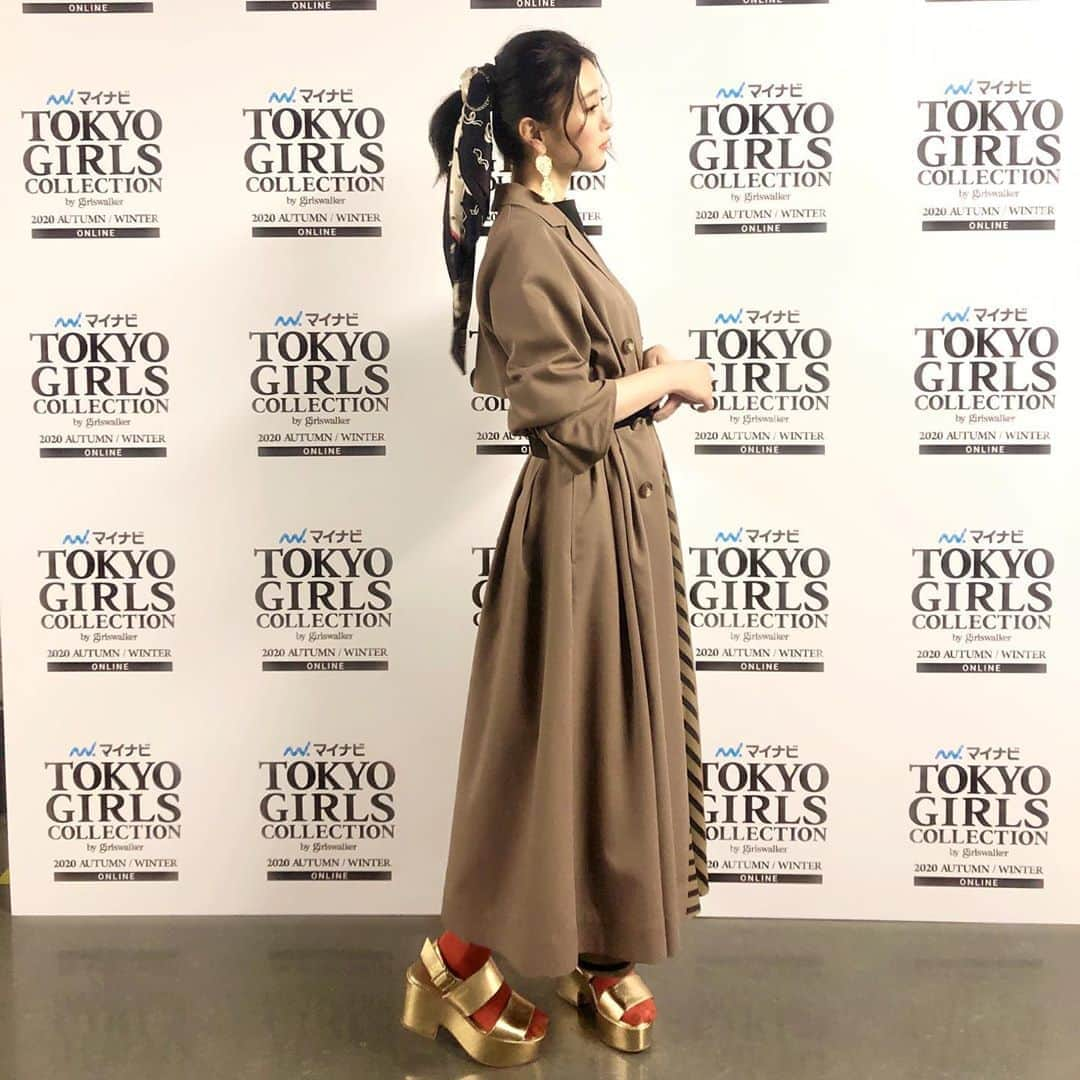 市川美織さんのインスタグラム写真 - (市川美織Instagram)「昨日のTGC @cohina.official さんのステージに出演させていただきました🥰﻿ ﻿ 低身長さんにピッタリの丈感で本当に素敵なお洋服❤️﻿ ﻿ 今までトレンチコートが全然似合わなくて、着てるというよりコートに着られてるってよく言われてたけど、笑﻿ ﻿ ピッタリのものが見つかりました‼︎﻿ ﻿ モデルさんってスラッと背が高い人のイメージがずっと強かったけど、﻿ ﻿ 今回は148cmという低身長さんだったからこそこうしてモデルとして選んでいただけて、ランウェイを堂々と歩くことができました‼︎﻿ ﻿ COHINAさんにはとても感謝しております‼︎﻿ ﻿ これから先、低身長さんのためのお洋服がどんどん増えていったら嬉しいな♪♪﻿ ﻿ そのために私も色んなことを形にしていけるような"影響力"のある人になりたいっ‼︎﻿ ﻿ 今回はオンラインでみんなの顔は見られないし声も聞けなくてなんだか寂しいなっても思ったけど、﻿ ﻿ あとでたくさん応援してくれていたって分かって嬉しかったです💕﻿ ﻿ いつも応援してくれてありがとう‼︎﻿ ﻿ これからもみんなに会える機会ができるように頑張ります💪﻿ ﻿」9月6日 19時41分 - miori_ichikawa