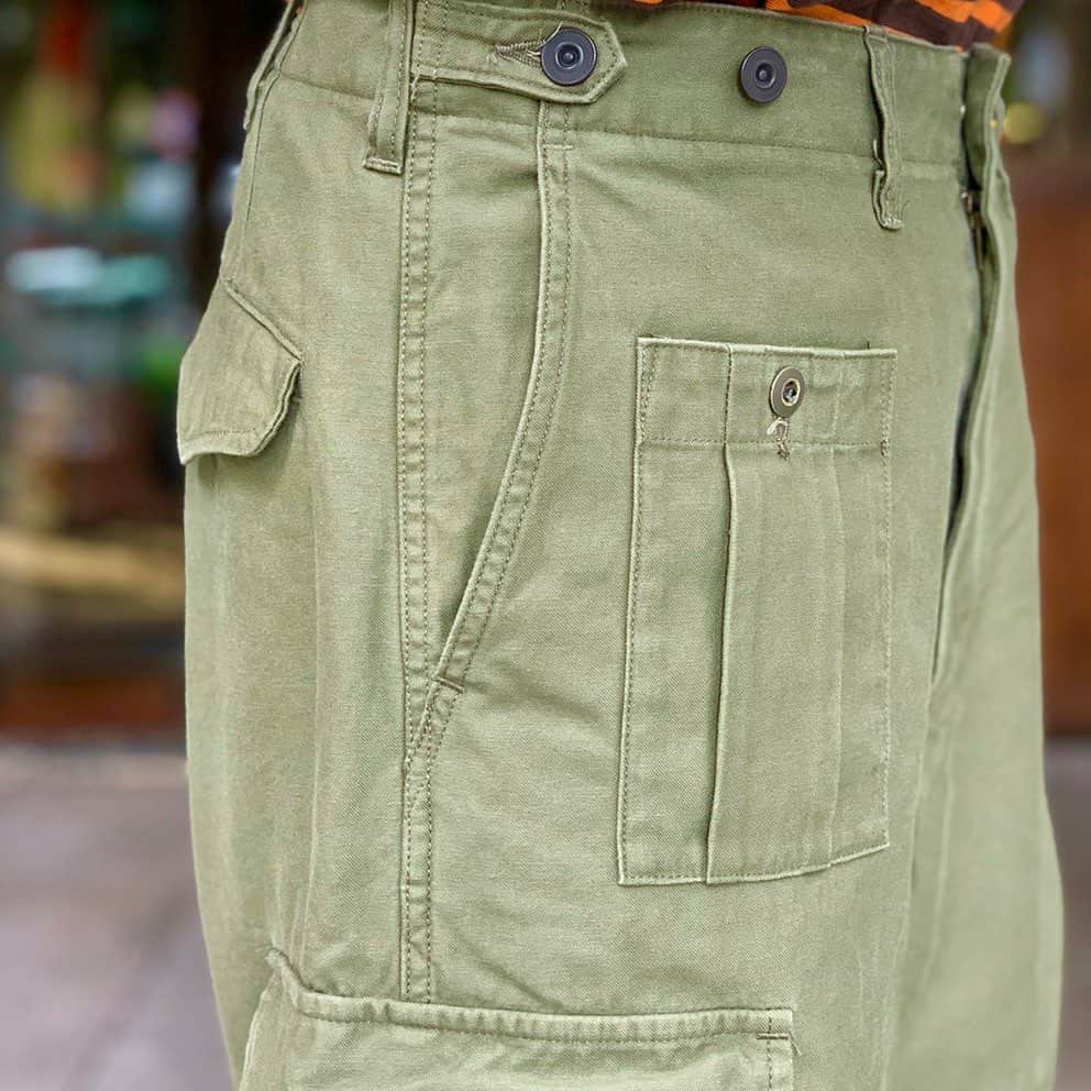 のインスタグラム：「BEAMS PLUS STYLE ＜NIGEL CABOURN＞  #beams #beamsplus #beamsplusharajuku #harajuku #tokyo #militarypants #cargopants #mensfashion #mensstyle #menswear #keepfashionalive」