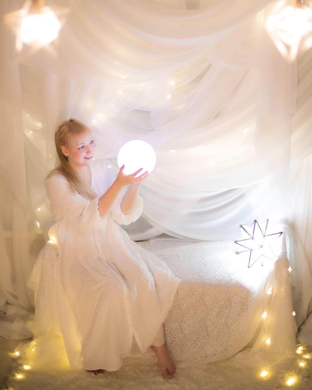 のインスタグラム：「@studio_photofiler @junkowatanabe_photo さん 夜撮影の親子モデル募集していただきました⭐️✨  素敵な空間で、写真の出来上がりはもちろんですが、渡邊さんの優しさに癒されました。えみりもずっと楽しんでいました。  写真って、振り返って見た時、その時のことを思い出すための、しおりみたいなものですね。いい思い出になりました😌✨ ありがとうございました😊  娘のえみりのアカウントも、フォローお願いします！ @jenya_baby   えみりの髪飾り　@bijoux_and_bee #ビジューアンドビー   Фотографировались вместе с Эмили 😊✨ не забудьте пожалуйста и ее добавить @jenya_baby   #親バカ部 #ママとこ #コドモノ #ベビーモデル #ベビー服 #ママライフカメ #コドモダカラ #キッズファッション #キッズモデル #ハーフキッズ #子供写真 #3歳5ヵ月　#mamagirl #オシャレキッズ #ベビフル #ママリ #ママポスト　 #moments_of_childhood #bestphoto_japan #ポトレ撮影隊　#nipponpic」