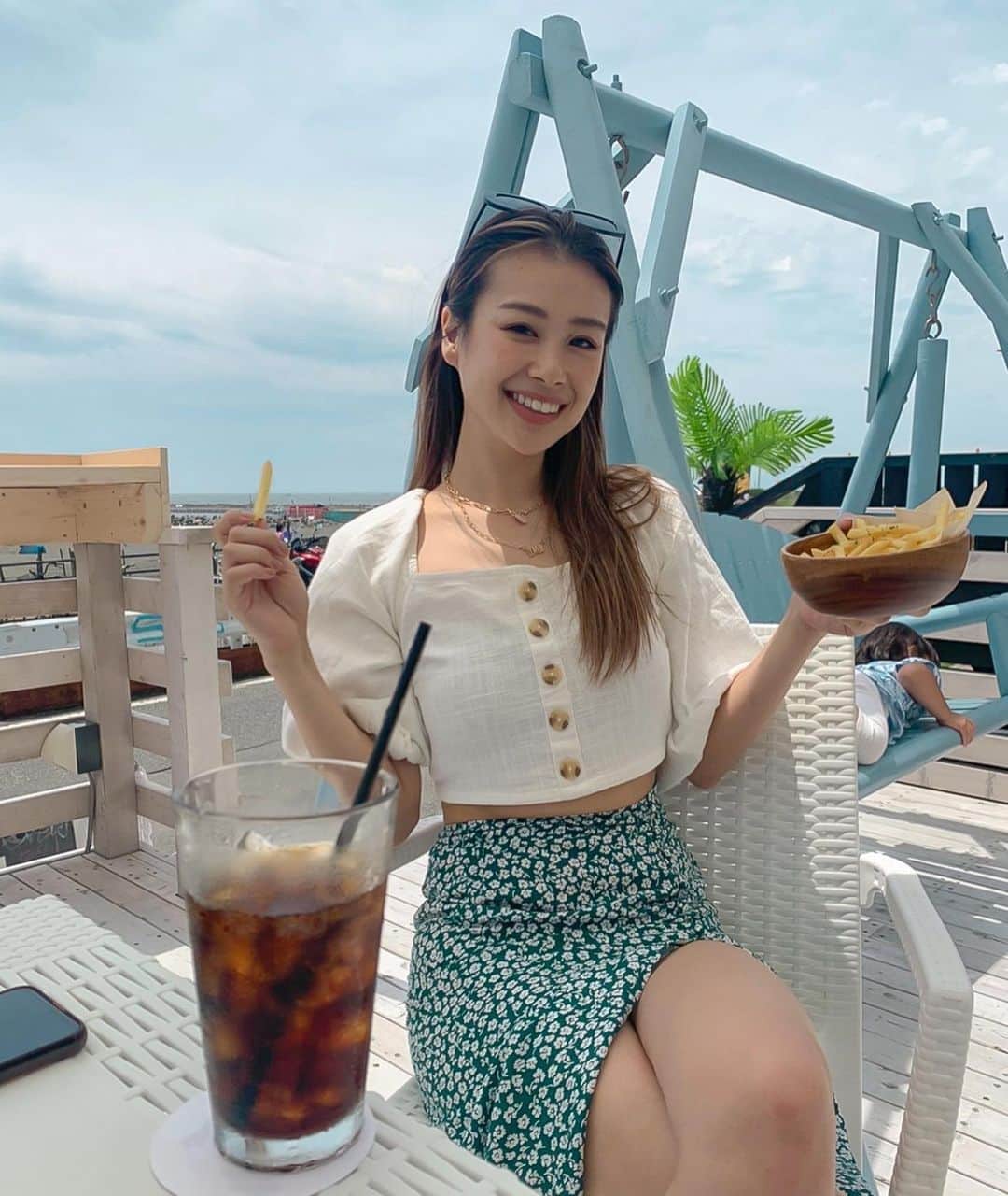 harunaのインスタグラム：「茅ヶ崎にあるゆうみちゃんのお店に行ったとき😆🌴🌻 @yuumi_seimiya @papermoon_chigasaki」