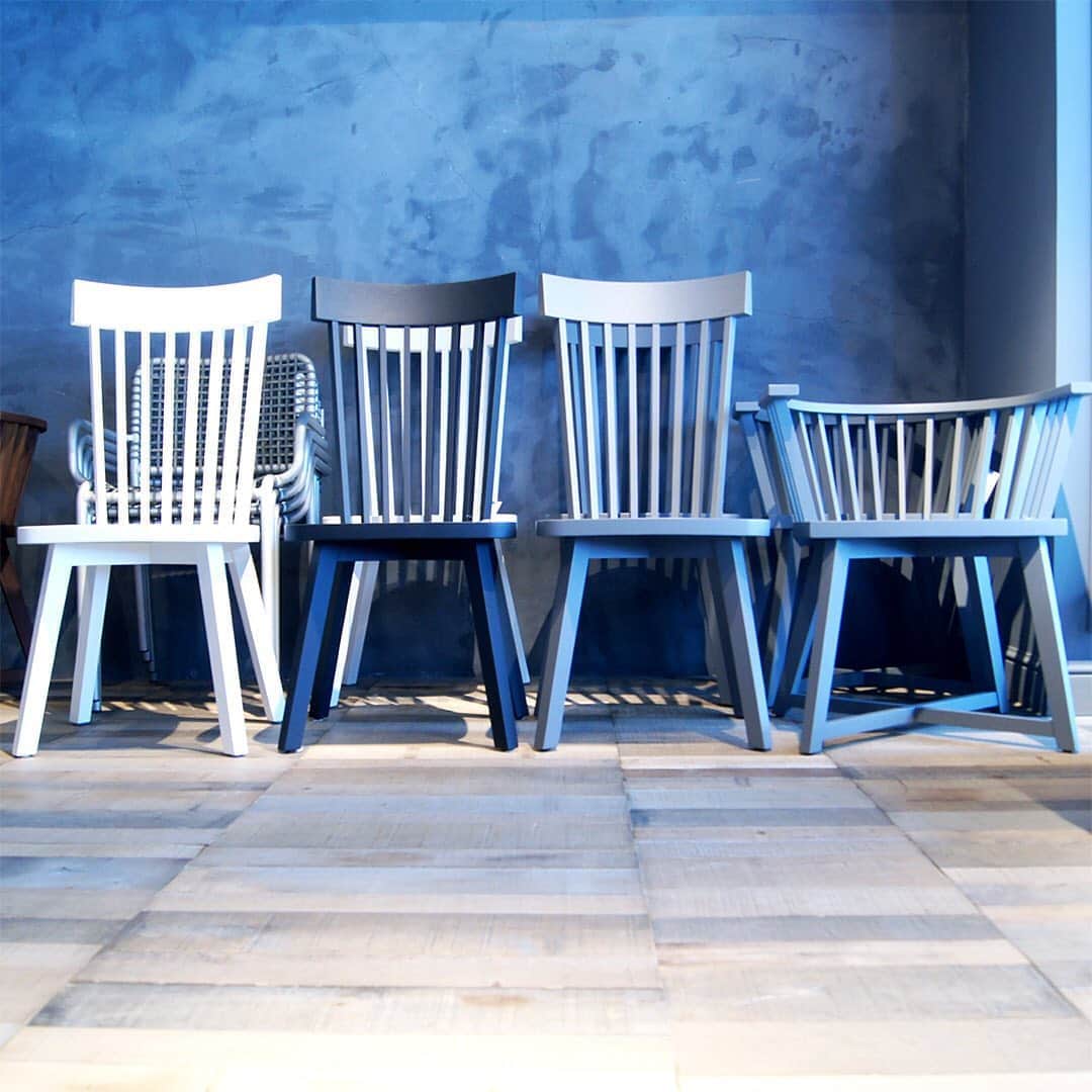 GERVASONI JAPAN / ジェルバゾーニ ジャパンのインスタグラム：「【Products】  Chair : GRAY 21 / 24  【GERVASONI TOKYO】 〒107-0062 東京都港区南青山 6-8-8 Tel:03-6418-5764 Fax:03-3486-5074 営業時間：11:00~18:00(事前予約制) 火・水曜定休   ※ご来店は事前予約制を承っております。前日までにご予約をお願いいたします。 ※新型コロナウィルス感染拡大の状況に応じて営業時間・定休日を変更する場合がございます。 変更があり次第、弊社ホームページおよびSNSにてご案内させて頂きます。  #gervasoni #gervasoni1882 #gervasonijapan #gervasonitokyo #gervasonitour  #paolanavone #interior #interiordesign #madeinitaly #mohebbanmilano #instamood #instagood #picoftheday #archilovers #architecture #archiproducts #productdesign #photooftheday  #ジェルバゾーニ #ジェルバゾーニジャパン #ジェルバゾーニトーキョー #南青山 #東京 #インテリア #イタリア家具 #ソファ #椅子 #テーブル #お洒落さんと繋がりたい #インテリア好き」