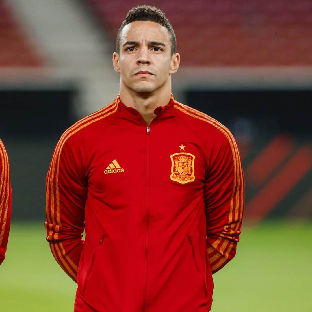 ロドリゴ・モレノ・マチャドのインスタグラム：「Week done! Always proud! 🇪🇸😁 @sefutbol」