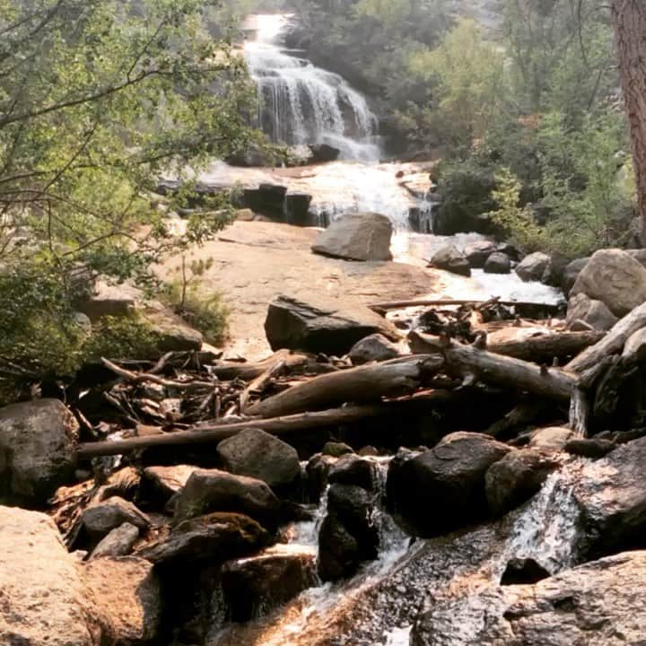 オリバー・キエラン・ジョーンズのインスタグラム：「SIGN #supersoulsunday #yosemite」