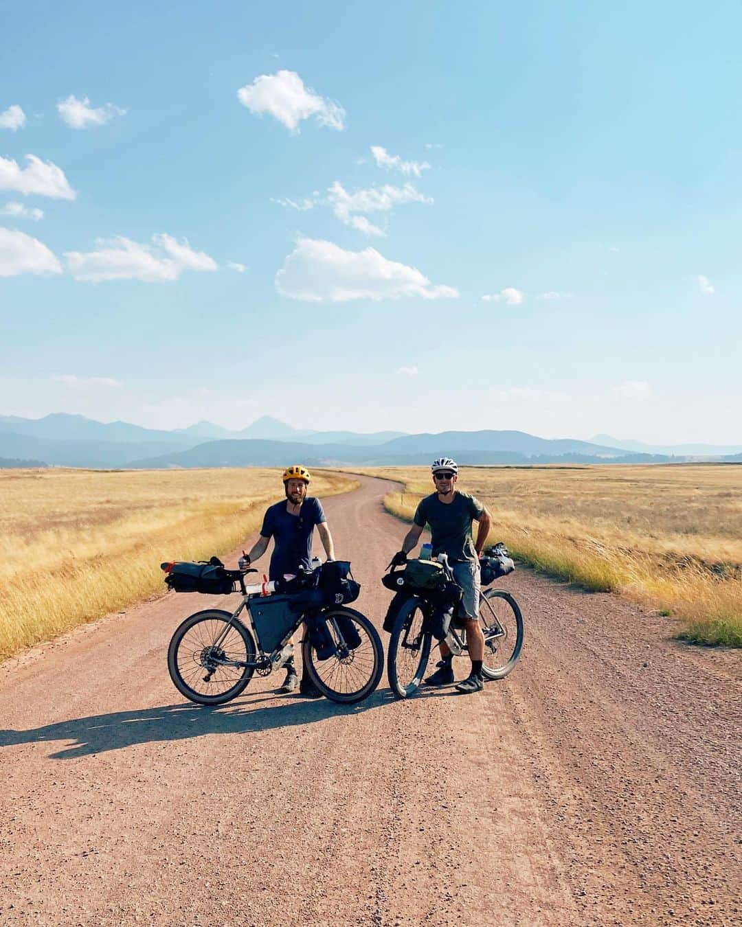 Alex Strohlさんのインスタグラム写真 - (Alex StrohlInstagram)「Stage 2/3 of The Gravel ride across Montana — These 3 days had us riding through some of the nicest country in SW Montana. Riding 55 miles a day on average we followed the Pintler Mountains, swam in creeks, slept under the stars, ate our weight in snacks every day, drank water from the rivers, and just pedaled. Such a fun way to reconnect to what’s essential. Our daily worries revolved around   1. What are we going to eat? 2. Where are we going to sleep? 3. “hope I don’t get a flat (Isaac) 4. “How bad is the headwind?”」9月7日 7時07分 - alexstrohl