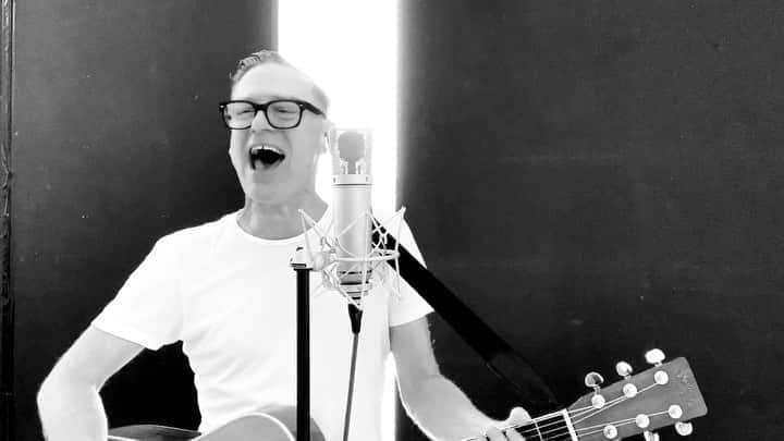 ブライアン・アダムスのインスタグラム：「Anyone remember this one? The back story on this is we recorded the song too slow, and didn’t realise it until after I’d sung it. The song was recorded in C, and back then there wasn’t the technology to be able to alter tempo so we sped the tape up to C# and I sang it all over again in the higher key. We got it right eventually, who said making records was easy?!#bryanadamswakinguptheneighbours #everythingidoidoitforyou #myneumann」