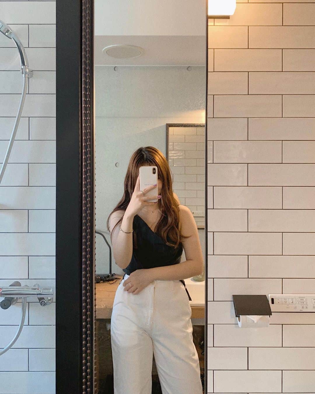 MEGのインスタグラム：「韓国っぽいhotel🔑 ㅤㅤㅤㅤㅤㅤㅤ #新大久保 #ホテル #東京ホテル #hotel_mg」