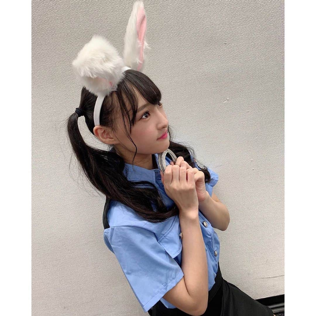 岡本怜奈さんのインスタグラム写真 - (岡本怜奈Instagram)「♡﻿ 🐰+🚓=💖﻿ ﻿ ﻿ 今日はうさちゃんポリスコーデᕱ⑅ᕱ♥﻿ ﻿ よそ見してたら逮捕しちゃうぞ〜🚓💕﻿ ﻿ ﻿ #オンラインお話し会﻿ ありがとうございました🙏💜﻿ ﻿ 久しぶりにお顔見ながらお話できて、﻿ すごく楽しかったです(*ˊ꒳ˋ*)♪﻿ ﻿ もっとおしゃべりしたいし、﻿ 早く会いたいな〜🥺﻿ ﻿  第6次受付が﻿ 2020年9月10日（木）12:00 から始まります‼️﻿ ﻿ 今日参加してくれた方も参加したことない方も、﻿ お話できるの楽しみにしています☺️﻿ ﻿ 2020年9月11日（金）12:00 までです❣️﻿ ♡﻿ ♡﻿ #岡本怜奈 #れなたん #nmb48 ﻿ #オンライン個別お話し会 #うさちゃん #ポリス﻿ #うさぎコスプレ #ポリスコスプレ #コスプレ﻿ #happy #Instagood」9月6日 23時14分 - renatan1222