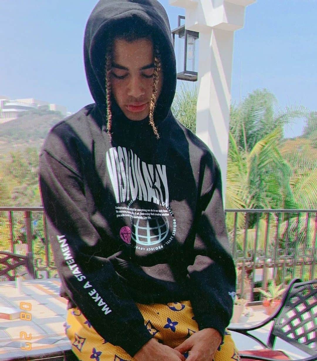 Forever 21 Menさんのインスタグラム写真 - (Forever 21 MenInstagram)「hoodie szn is coming -- were you able to get your #F21XPROJECTLEVEL merch like @24kgoldn 🔥 ---- 100% of the profits from your purchase of every Forever 21 x Project Level collection will go directly to @projectlevel Learn more about this historic collaboration at Forever21.com ❤️」9月7日 0時01分 - forever21men