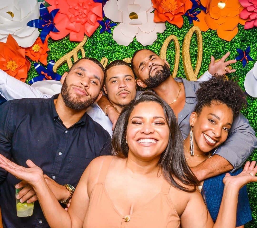 ディジョン・タルトンさんのインスタグラム写真 - (ディジョン・タルトンInstagram)「It was magical! Issa Swipe!! 👉🏽👉🏽👉🏽  Call them Cobb’s! Congratulations Mike & Taquel!!」9月7日 1時39分 - dijontalton