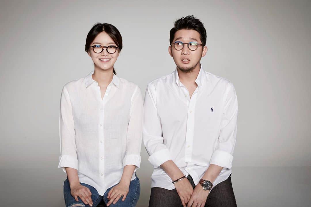パク・ヨンインさんのインスタグラム写真 - (パク・ヨンインInstagram)「정말 내가 생각한대로 살아지는건 하나도 없고, 매일매일이 도전이고 매일매일이 버거운 순간들이지만. 조금만 더 긍정적으로, 착한 마음과 누구나 하나쯤은 마음속에 담아두고 살법한 자기 인생의 다짐. 우리 그거 지키면서 힘들어도 같이 살아가요. 그러다보면 코로나19도, 어지러운 세상도. 가장 바보같고 처량한 우리 자신들의 인생도. 조금은 나아지겠죠. 그렇게 조금 조금 나아지다보면, 언젠간 웃고있지 않을까요 우리? 생일 축하해준 팬분들 친구들 다 너무 고마워요. 사랑해요.」9月7日 1時45分 - urbanzakapayongin