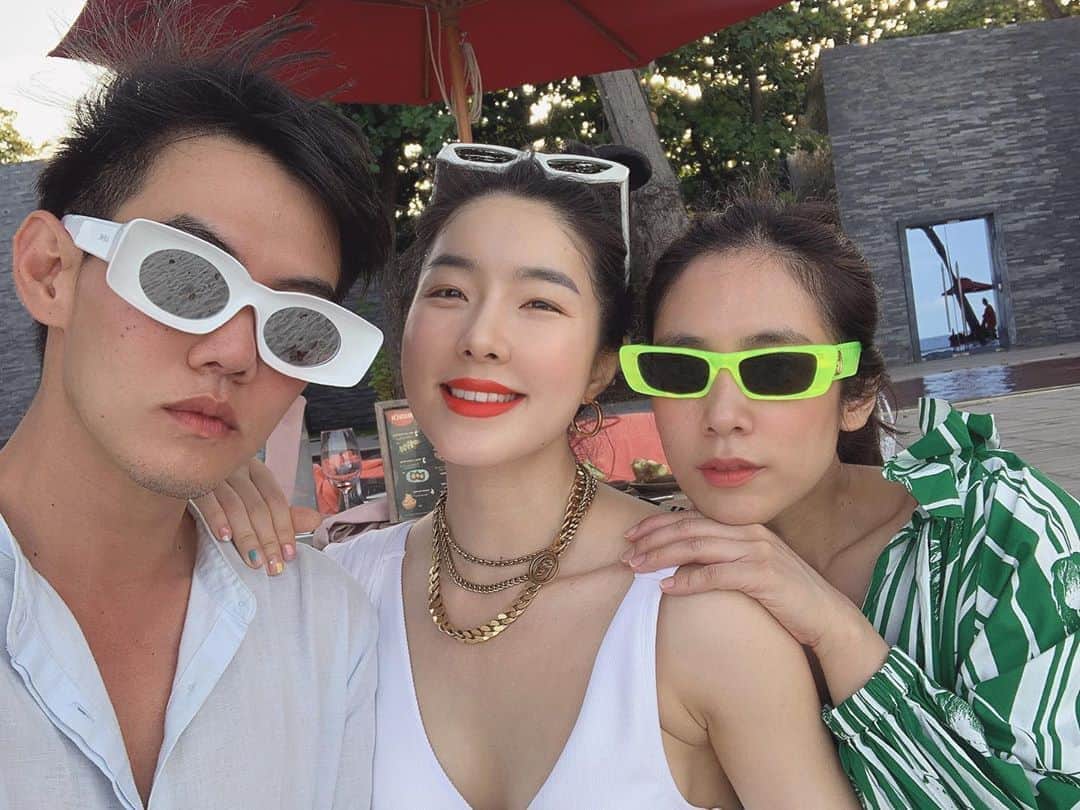 GYEON SEOのインスタグラム：「_* 🥂🍾 . . #หนูจะไม่ยอม #อย่าให้แม่เดือด」