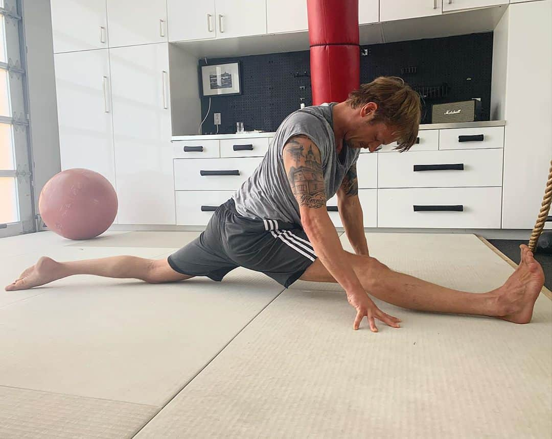 ヨエル・キナマンさんのインスタグラム写真 - (ヨエル・キナマンInstagram)「I think my balls finally dropped #WAP #wapchallenge」9月7日 2時18分 - joelkinnaman