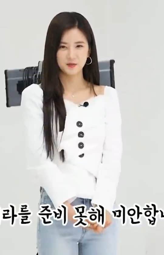 ハン・サンジンのインスタグラム：「#youtube#한상진#원포#액기스  더 궁금하신 분들은 유트브에서 한상진의 원포를 구독해주세요 감독님 제작자 배우들의 자신들만의 오디션 연기 삶의 꿀팁들을 나눕니다 유트브 한상진의 원포#hansangjin https://www.youtube.com/c/원포 #박초롱#에이핑크 #한상진#hansangjin」