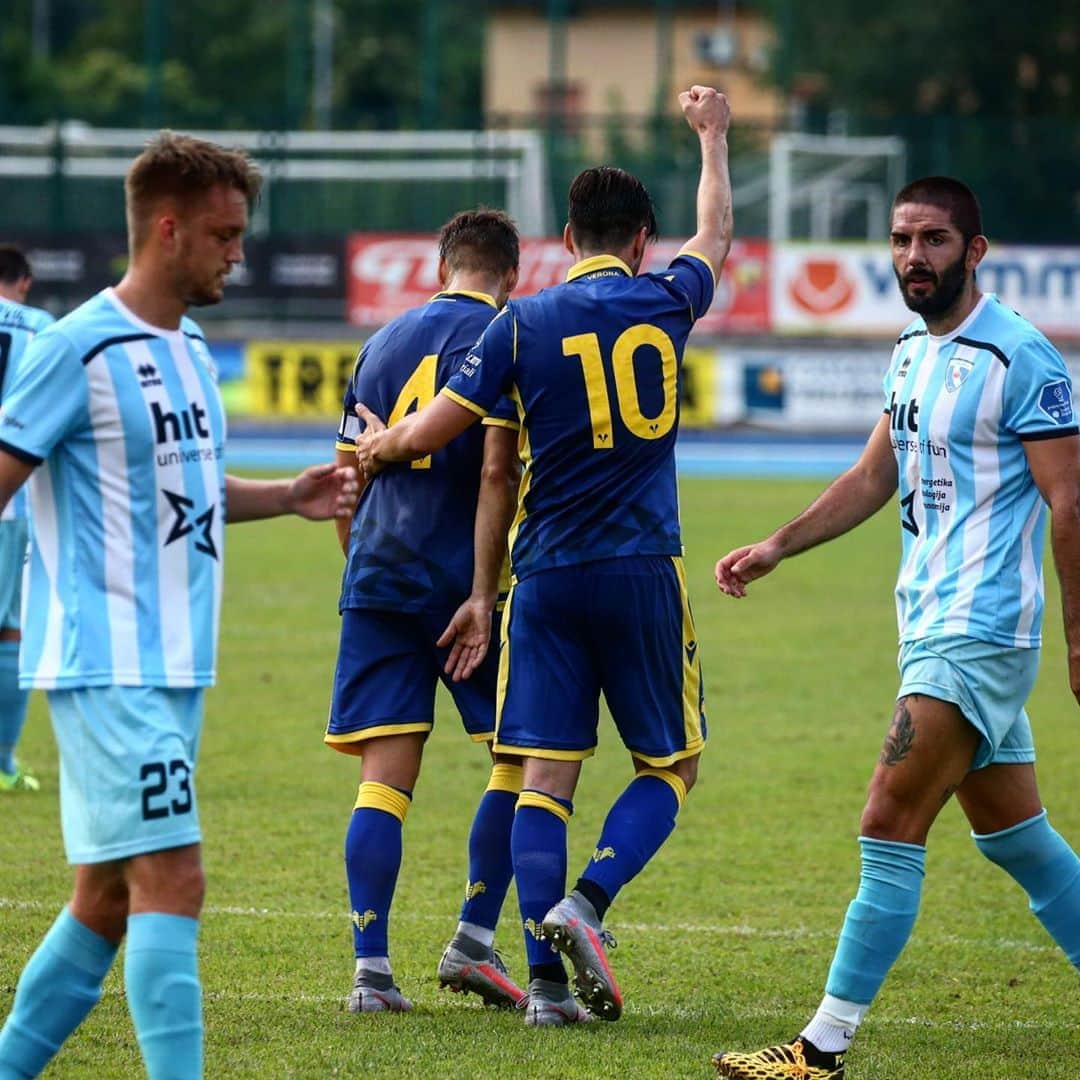 エラス・ヴェローナFCさんのインスタグラム写真 - (エラス・ヴェローナFCInstagram)「LA PRIMA È 🆗👍  #VeronaGorica finisce 4-3, per i gialloblù in gol Faraoni, Di Carmine, Stepinski e Sane 🟡🔵 ora si torna a Verona!   #HVFC」9月7日 2時28分 - hellasveronafc
