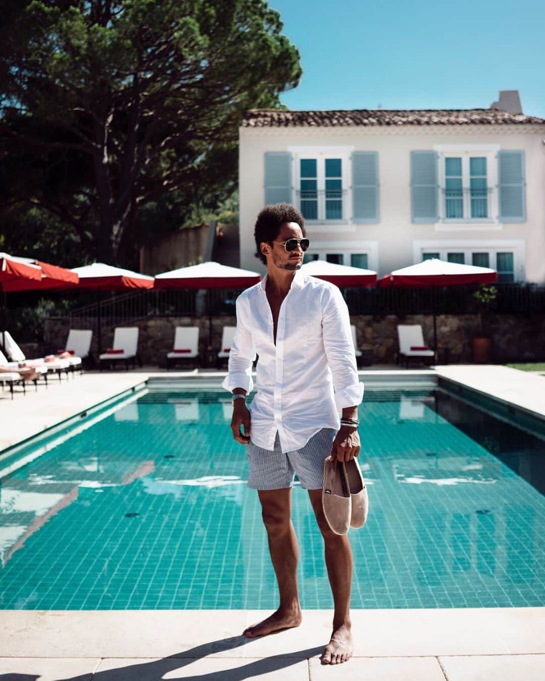 ハケットのインスタグラム：「Summer isn’t over yet, gentlemen. Make like @louisnicolasdarbon and see off the rest of the season in style, with brilliant basics and upgraded essentials. #STAYhackett」