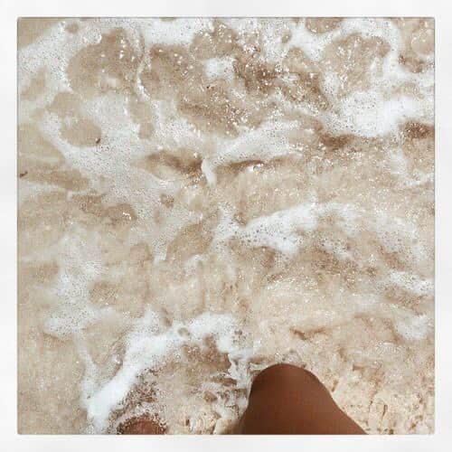 JO BAKERさんのインスタグラム写真 - (JO BAKERInstagram)「V A N E S S A • K I R B Y 🇬🇧 Fading summer sun kissed feelings..... on #vanessakirby for #venicefilmfestival2020 #piecesofawoman ......farewell #summer2020 (you’ve been weird and strange and so unlike any other) ...end of this season and onto the next!! May this festival be the start to getting our industry safely back to work. I miss my friends and our journeys and I’m so excited for the future moments we will share !!  @vanessa__kirby thank you so much for having me!!  Style @maisonvalentino  Hair @halleybrisker  #makeup by me #jobakermakeupartist」9月7日 3時00分 - missjobaker